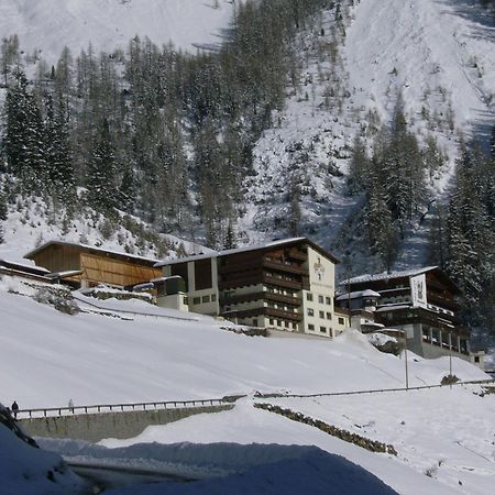 Gaestehaus Berghof Schoepf Langenfeld Exterior photo