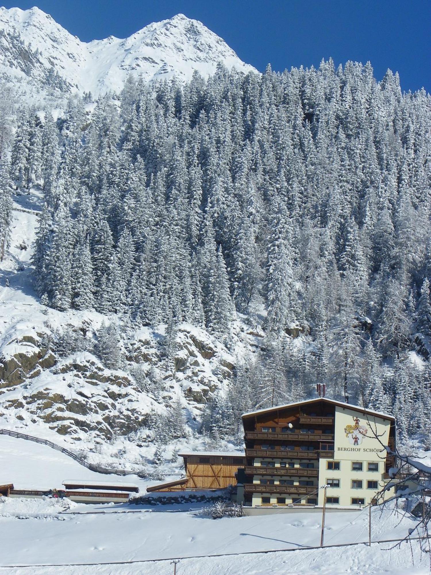 Gaestehaus Berghof Schoepf Langenfeld Exterior photo