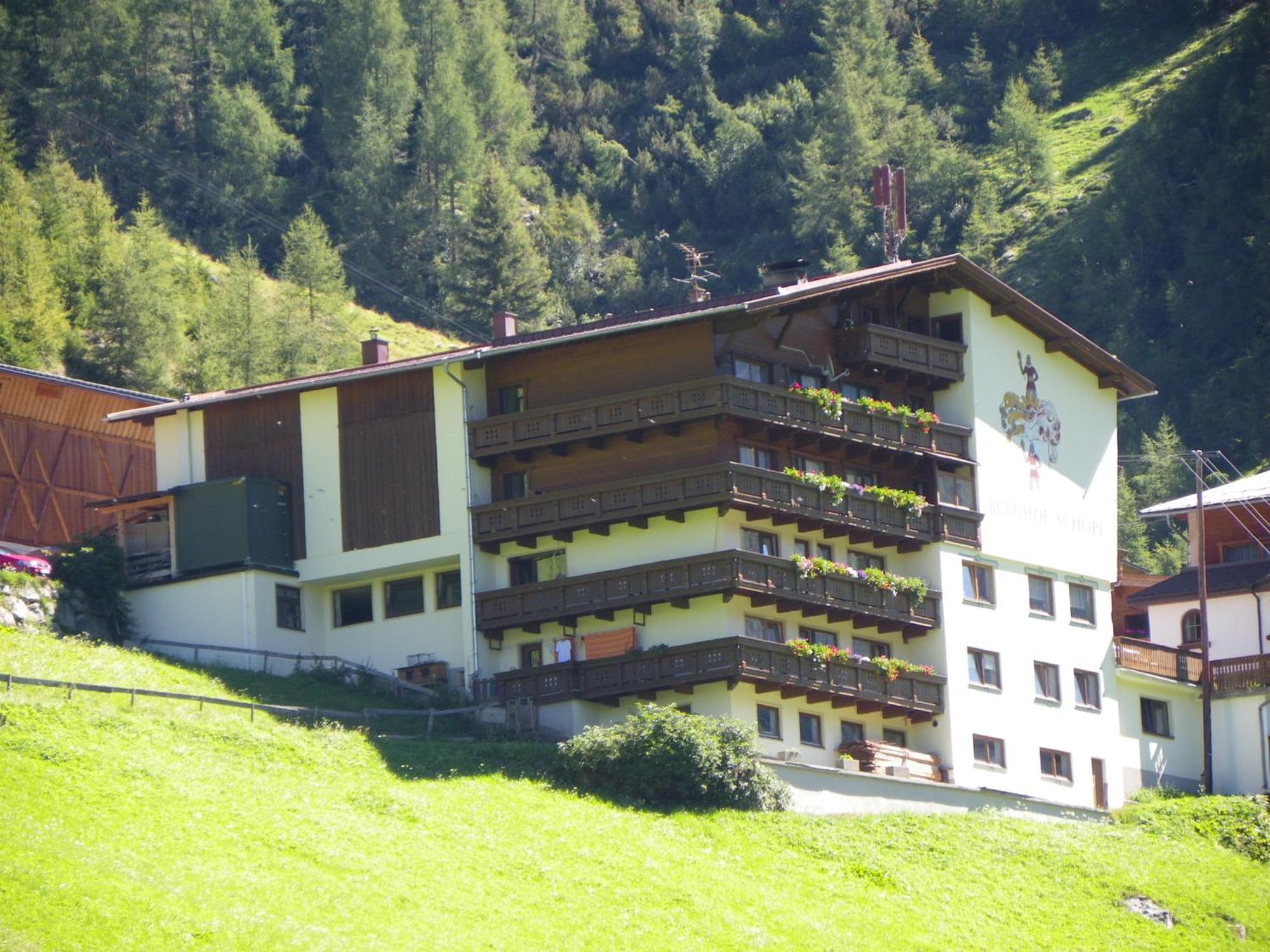 Gaestehaus Berghof Schoepf Langenfeld Exterior photo