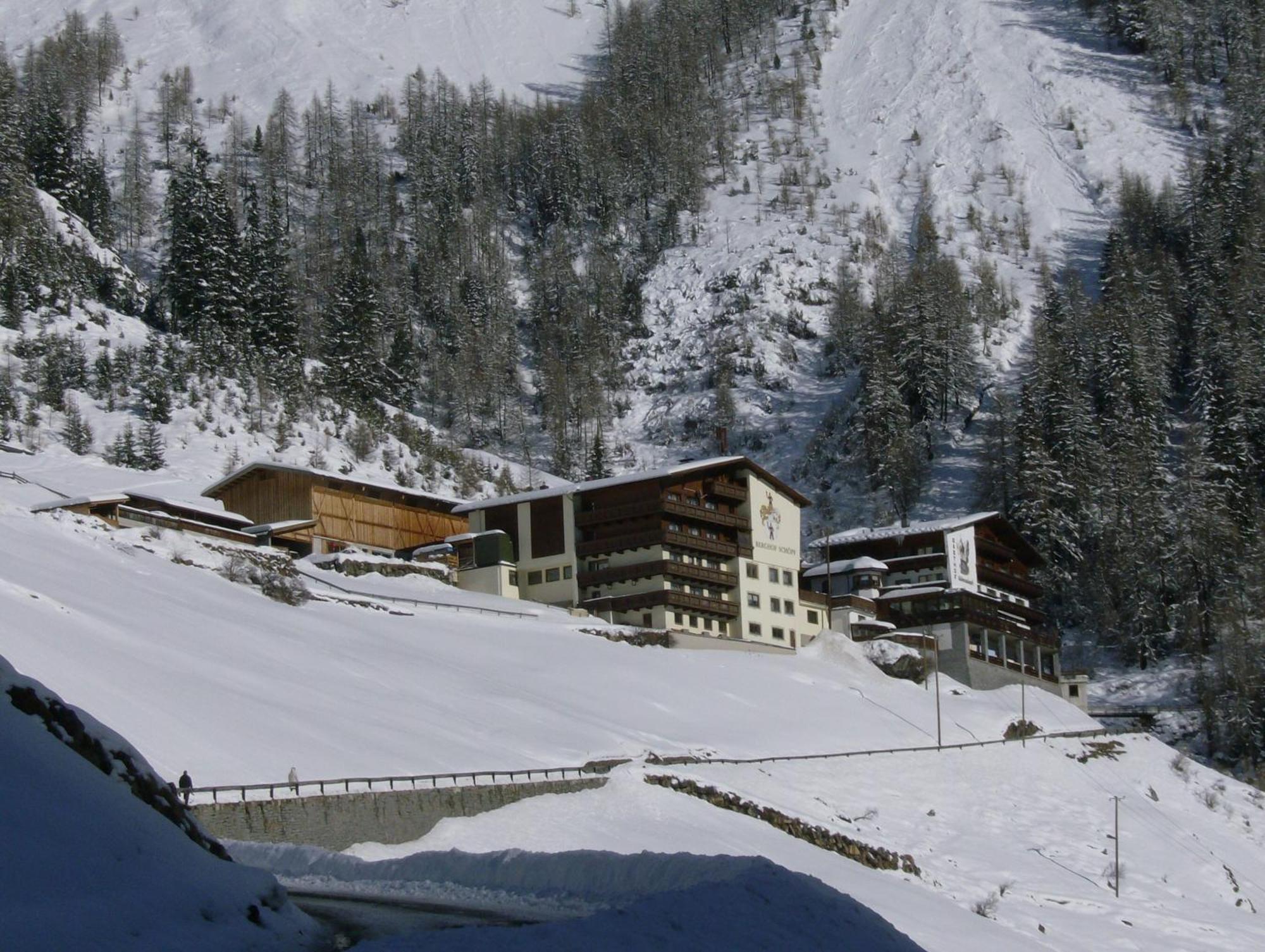 Gaestehaus Berghof Schoepf Langenfeld Exterior photo
